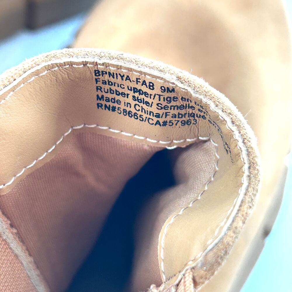 BP Niya Lug Sole Chelsea Boots 9 Tan NWOT Faux Suede Ankle Booties Platform 90s - Picture 5 of 9